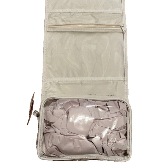 Tender Love + Carry Travel Toiletry Hanging Bag Airline Airport City Code - Picture 2 of 5